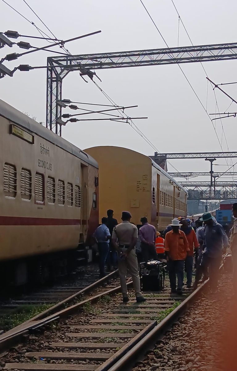Accidents Continue In Kannur Alappuzha Executive Express