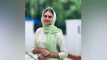 Fathima Minsia died in a car crash.