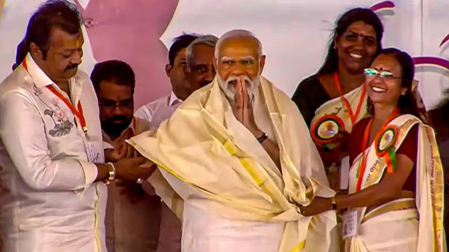 Pm Narendra Modi back in Kerala