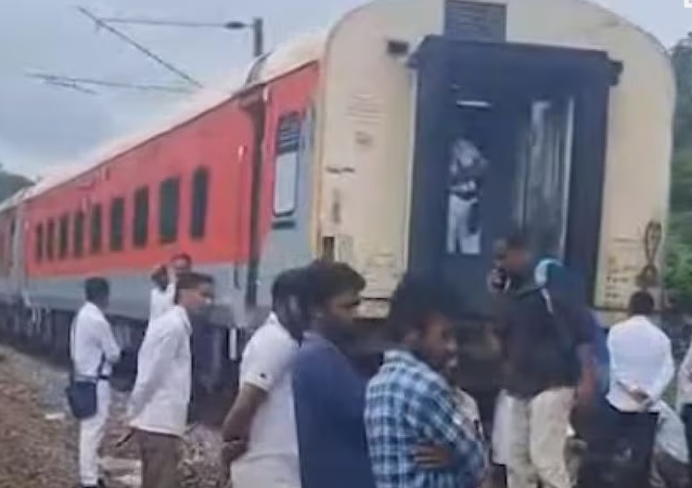 While running, the engine and the coach of the train got separated.