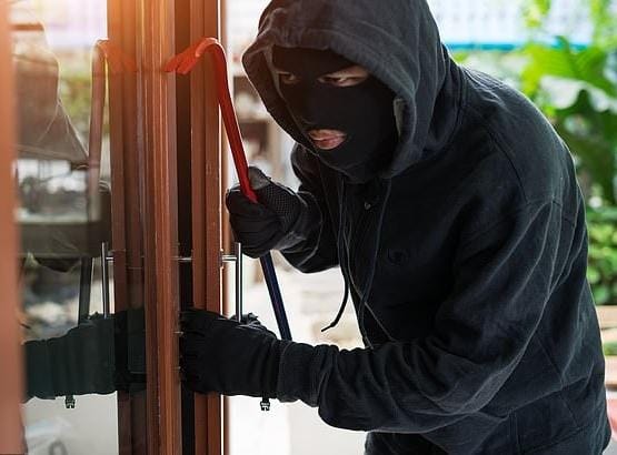 It's because of lack of fulfillment'.. Thief steals by writing a letter
