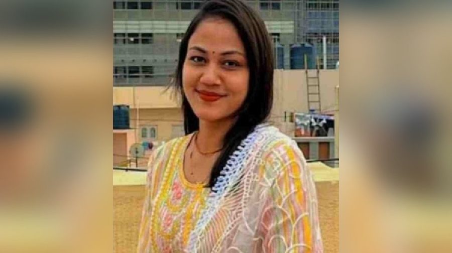 Doctors at Bowring Hospital sew up the body of a woman cut into 59 pieces