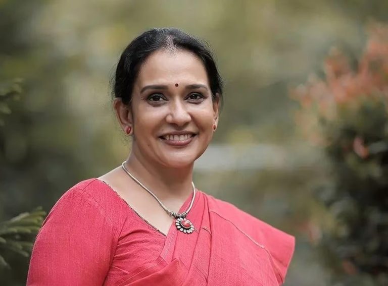 Actress Mala Parvathy was virtually arrested by fraud gang; Trying to steal money