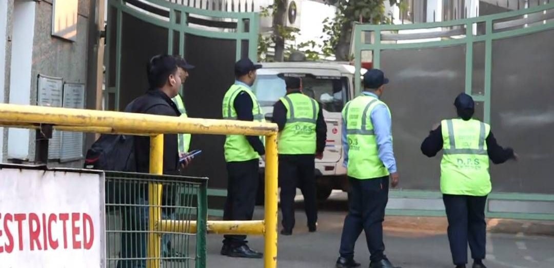 Bomb threat in 40 schools in Delhi