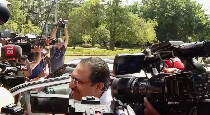 Registrar Anil Kumar reaches university headquarters, rejecting VC's order