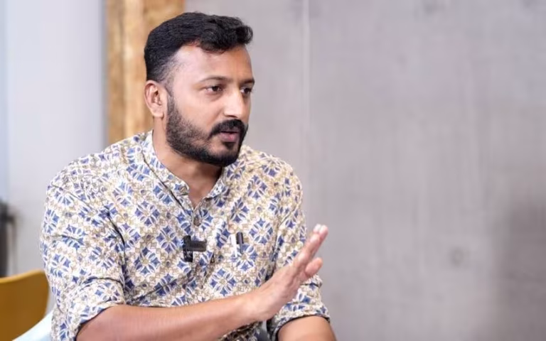 MB CLT0808.MP4.20_18_20_35.Still003 (1)