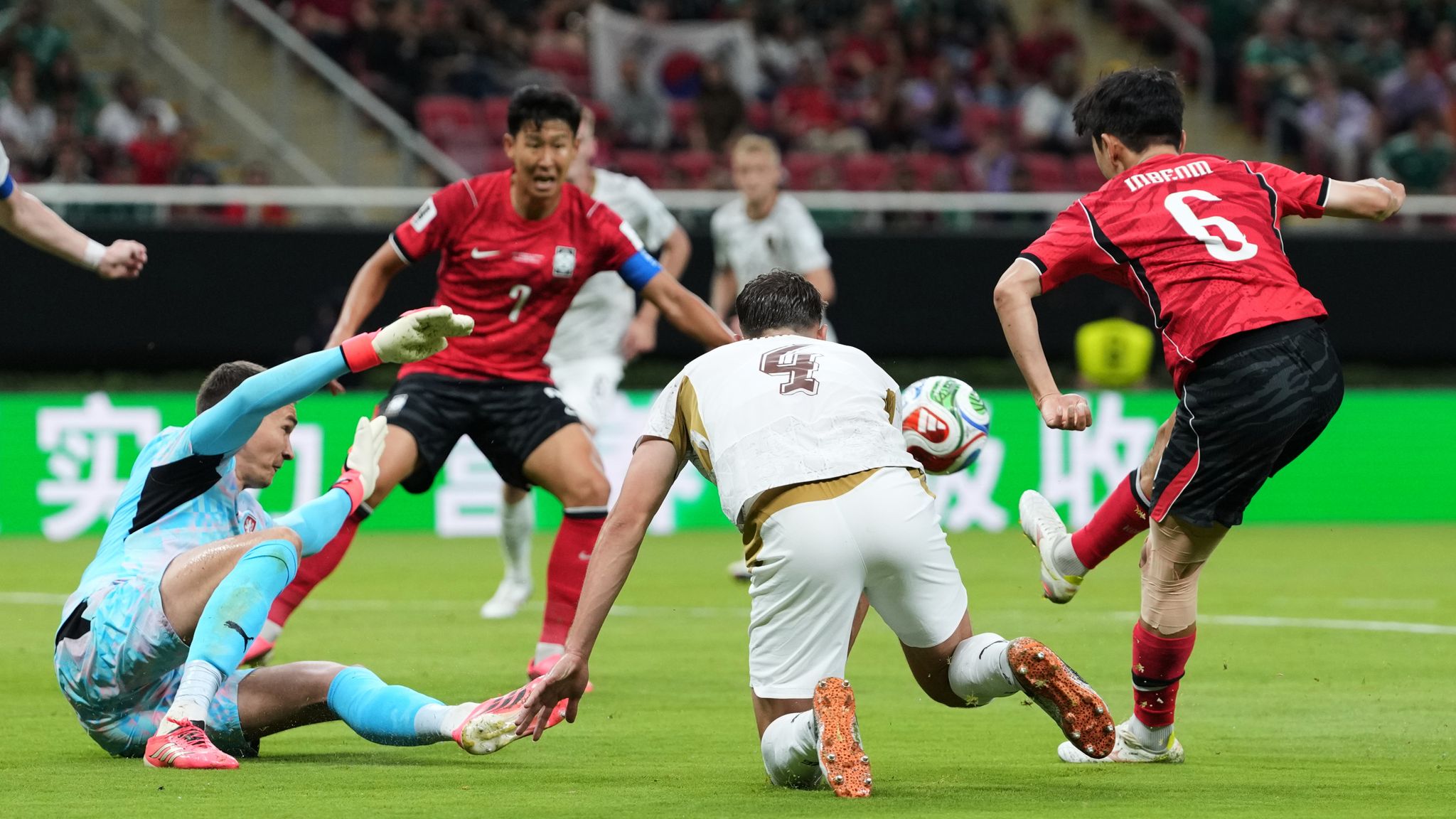 skysports-hwang-in-beom-south-korea_7271302